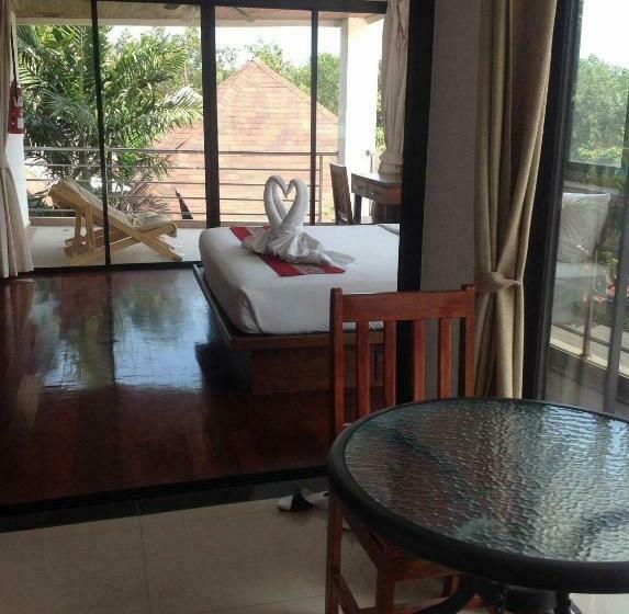 בית מלון כפרי Chawenglakeviewcondo