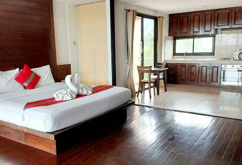 בית מלון כפרי Chawenglakeviewcondo