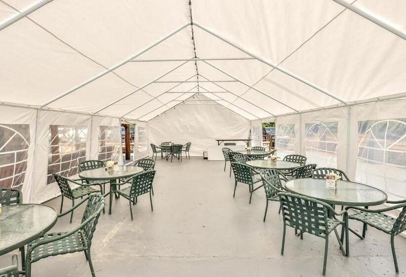 בית מלון כפרי Chippewa Retreat  Den