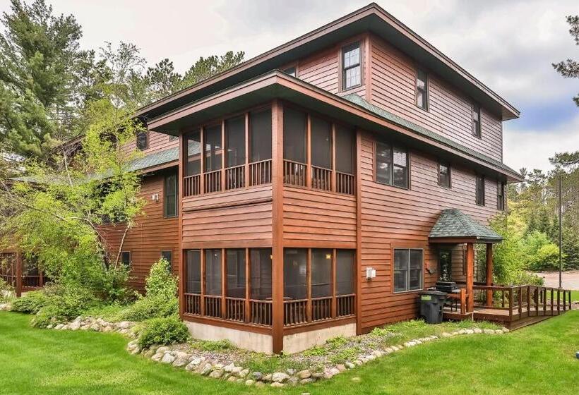 בית מלון כפרי Chippewa Retreat  Den