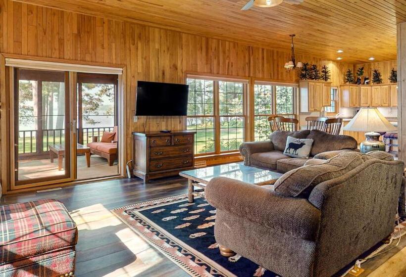 בית מלון כפרי Chippewa Retreat  Den