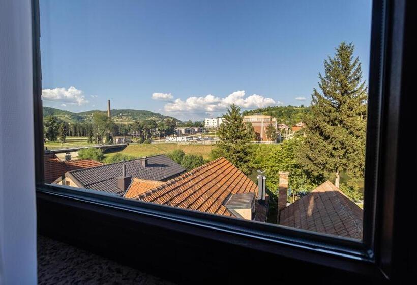 پانسیون Verdi Rooms