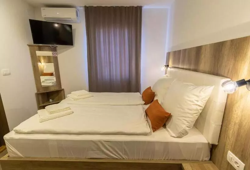 پانسیون Verdi Rooms