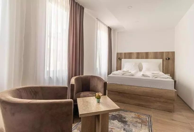 پانسیون Verdi Rooms