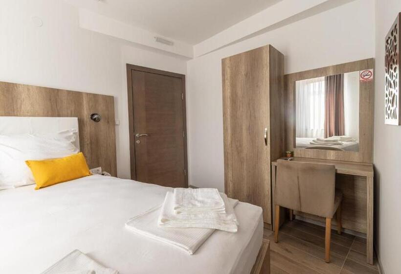 پانسیون Verdi Rooms