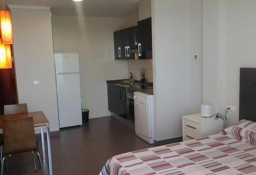 Aparthotel El Faro