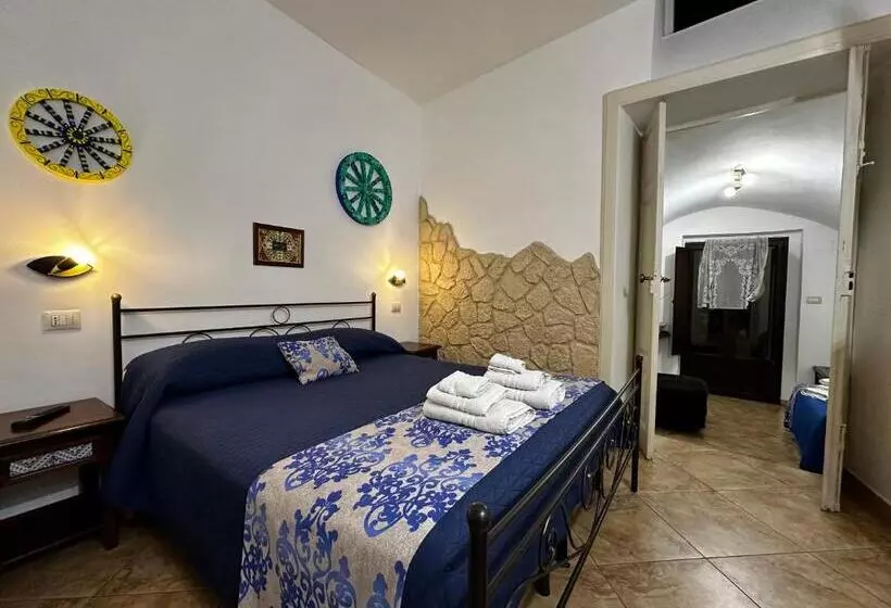 تختخواب و صبحانه Del Centro