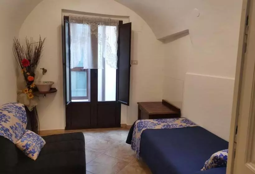 تختخواب و صبحانه Del Centro