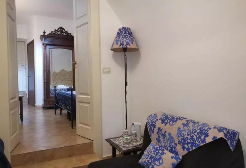 تختخواب و صبحانه Del Centro