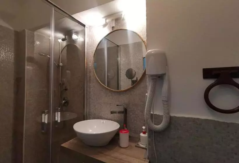 تختخواب و صبحانه Del Centro