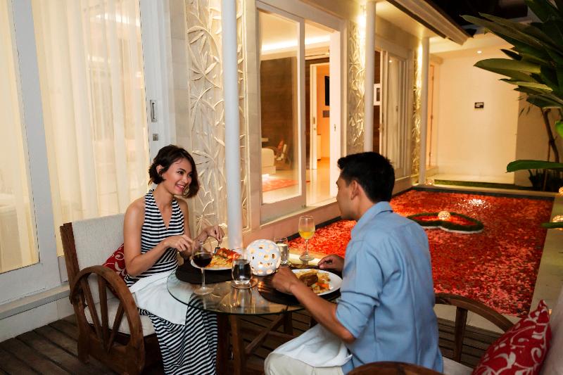 Crown Astana Villa Seminyak