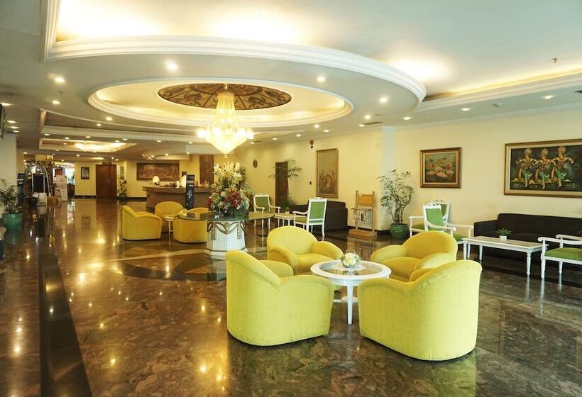 Otel Grand Pangrango