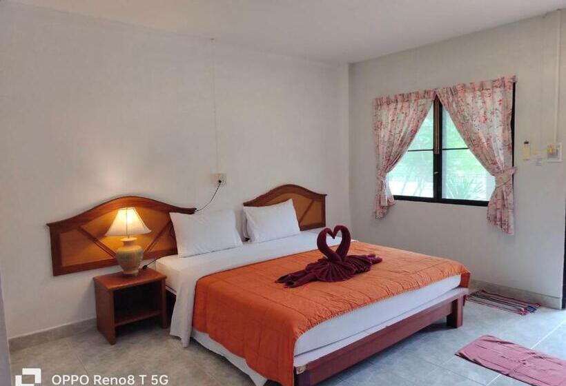 בית מלון כפרי D.r. Lanta Bay Resort