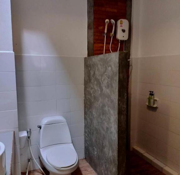 בית מלון כפרי D.r. Lanta Bay Resort