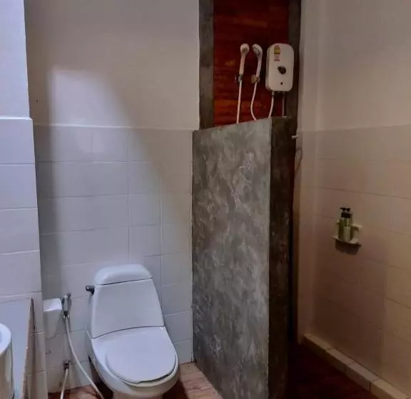 בית מלון כפרי D.r. Lanta Bay Resort