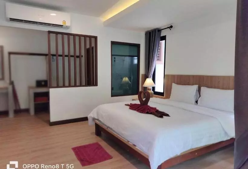 בית מלון כפרי D.r. Lanta Bay Resort