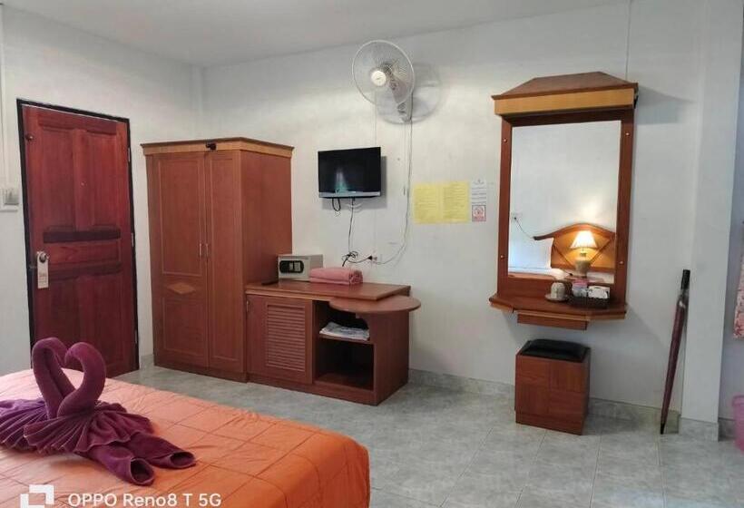 בית מלון כפרי D.r. Lanta Bay Resort