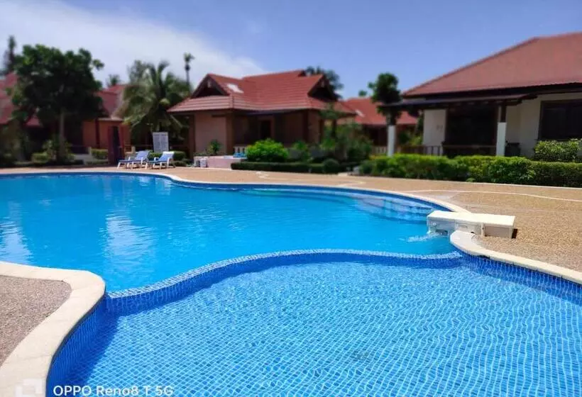 בית מלון כפרי D.r. Lanta Bay Resort