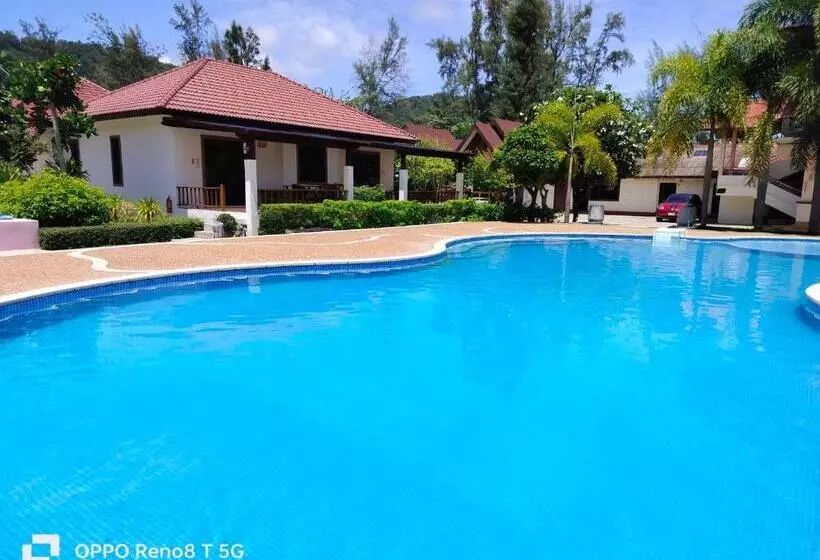 בית מלון כפרי D.r. Lanta Bay Resort