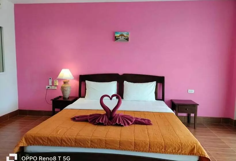 בית מלון כפרי D.r. Lanta Bay Resort