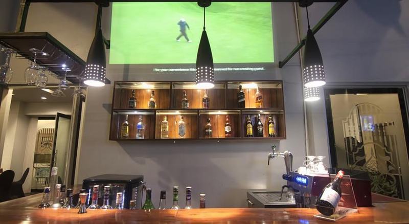 Hotel Grand Darmo Suite By Amithya