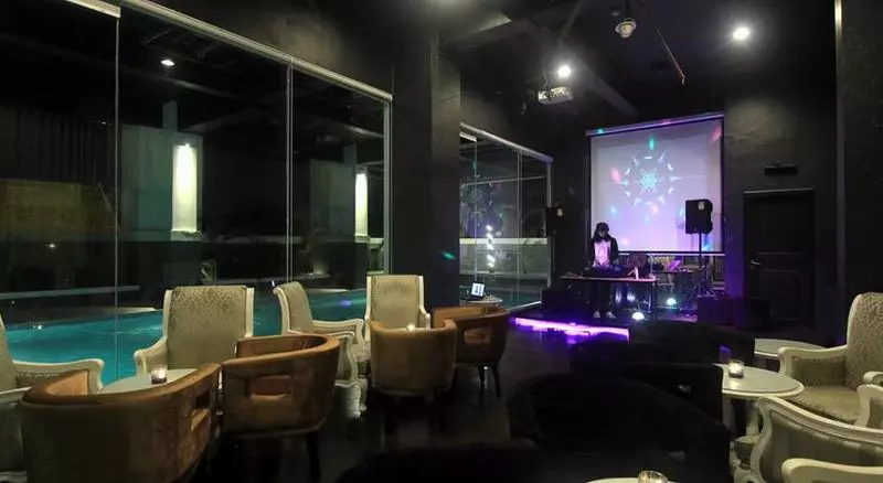 酒店 Grand Darmo Suite By Amithya