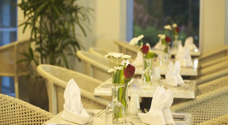 Hotel Grand Darmo Suite By Amithya