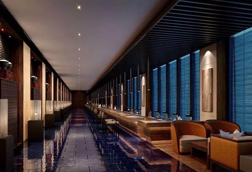 Отель Jade Gallery Boutique