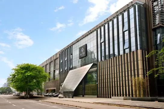 Отель Jade Gallery Boutique