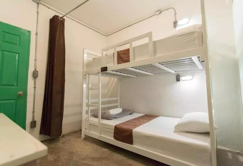 Отель Zz Hostel Chiang Mai