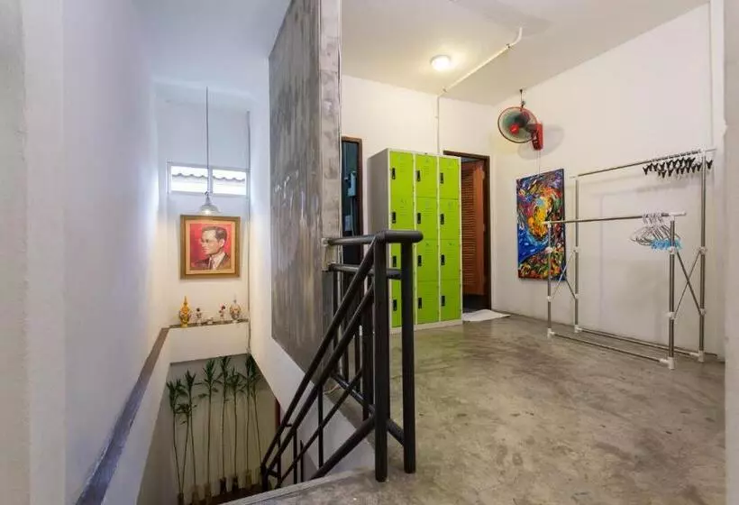 Отель Zz Hostel Chiang Mai