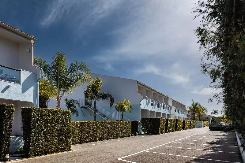 Отель The Magnolia