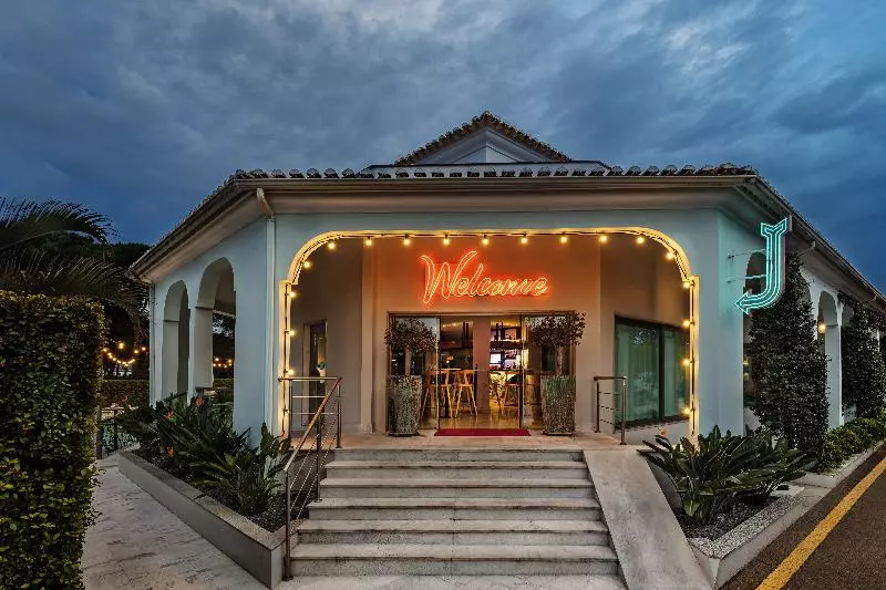 Отель The Magnolia