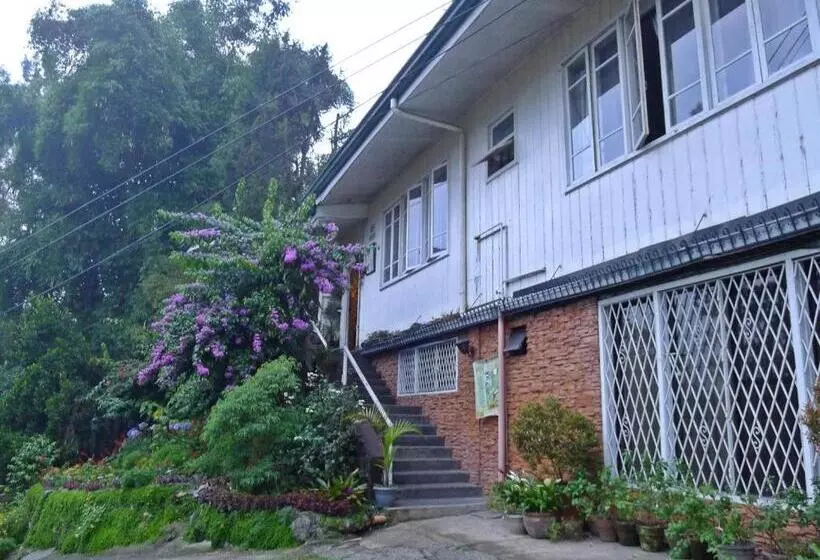 Hotelli Mountain Lodge