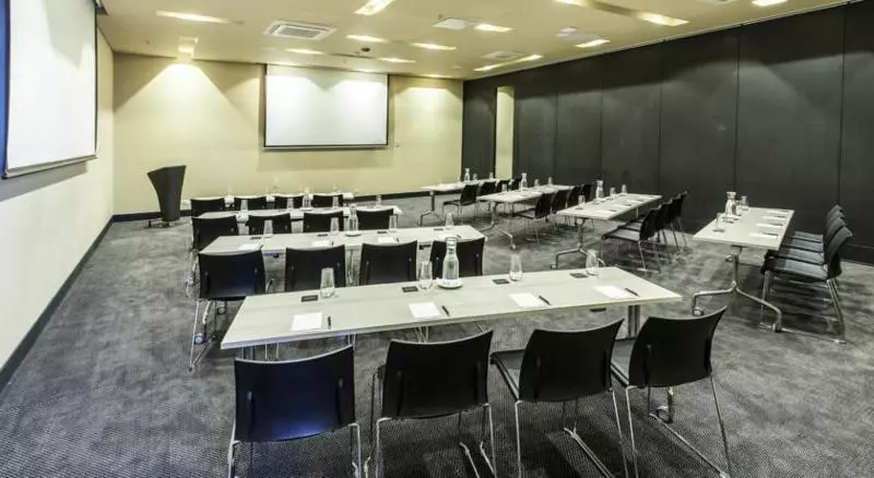 هتل Movich Buro 26