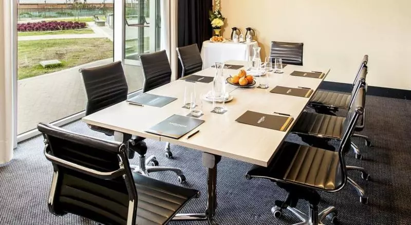 هتل Movich Buro 26