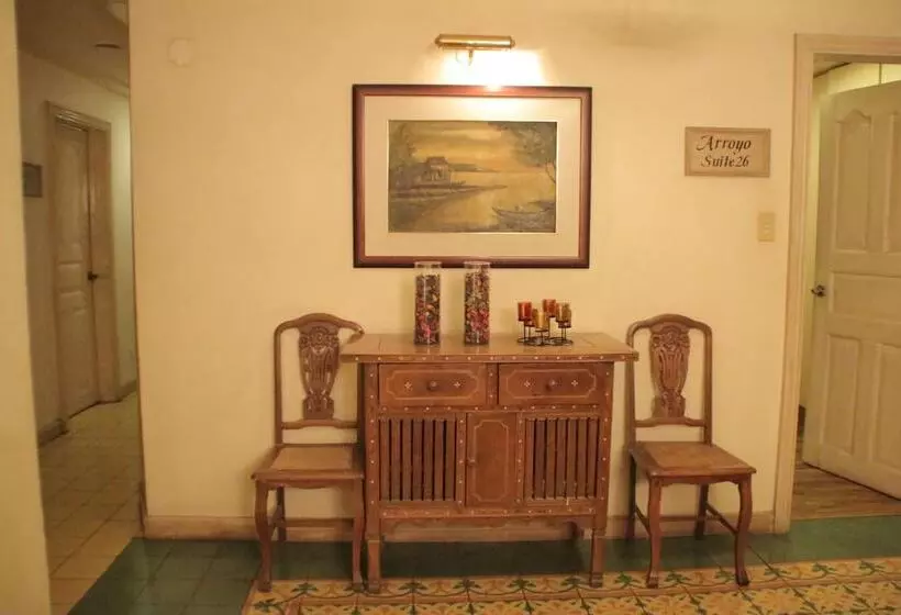 فندق Roxas President S Inn