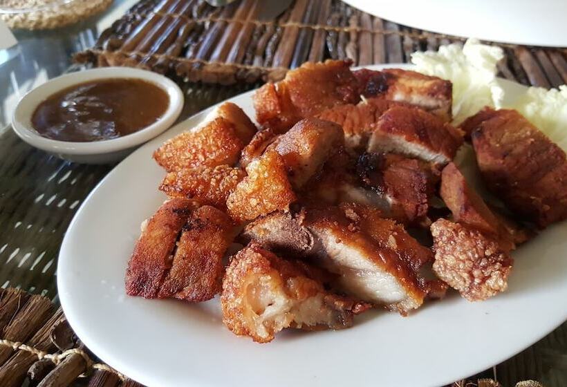 בית מלון כפרי Roxas President S Inn