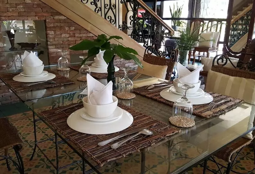 فندق Roxas President S Inn