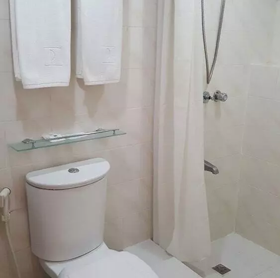 فندق Roxas President S Inn