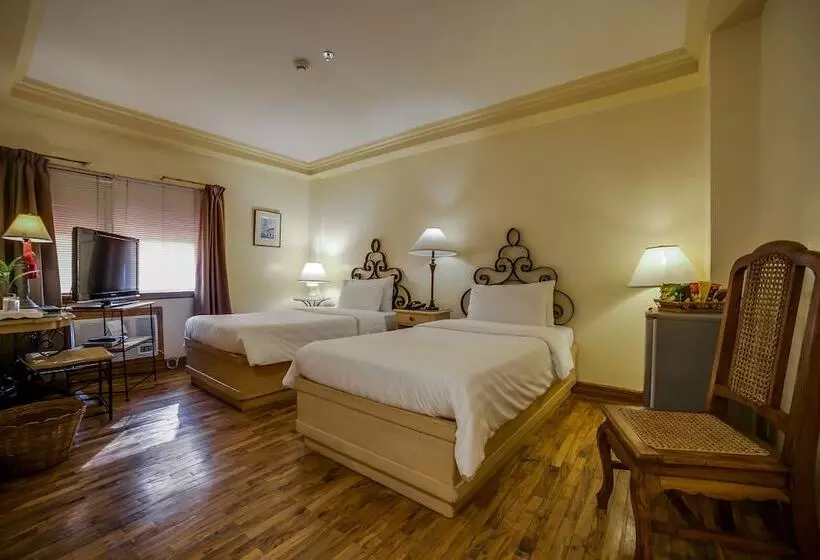 فندق Roxas President S Inn