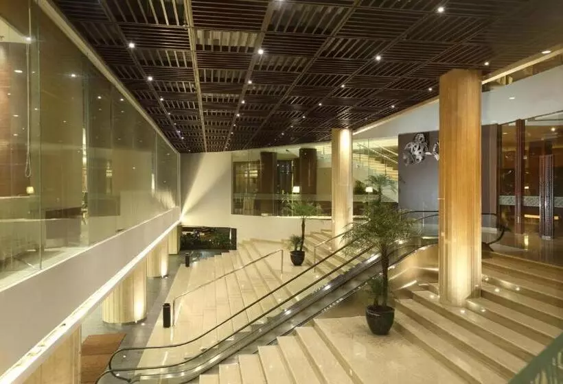 בית מלון כפרי Santika Premiere Bintaro