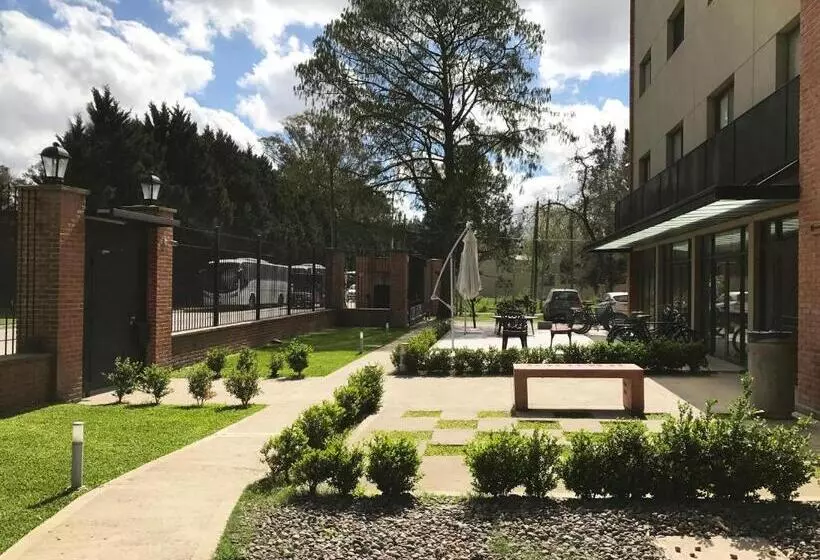 住所 Casa Campus Pilar Suites