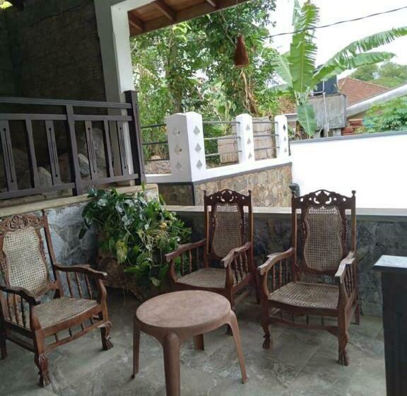 Пансион White Walkers Villa