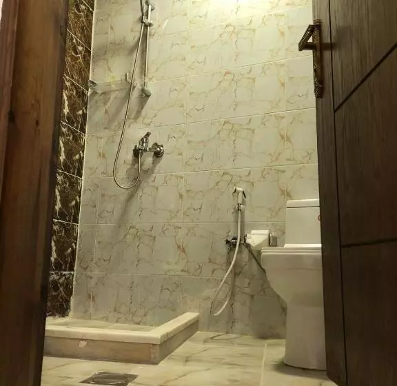 تختخواب و صبحانه Zrizira Inn