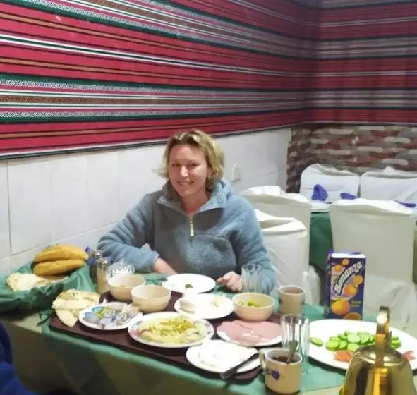تختخواب و صبحانه Zrizira Inn