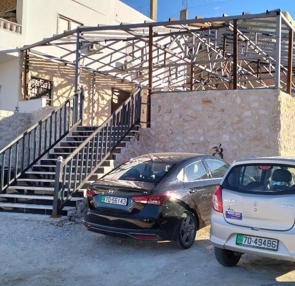 تختخواب و صبحانه Zrizira Inn