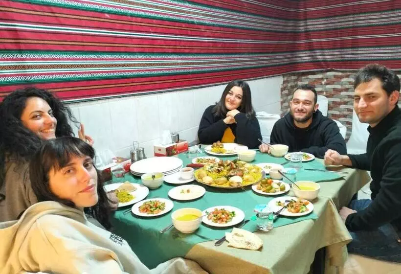 تختخواب و صبحانه Zrizira Inn