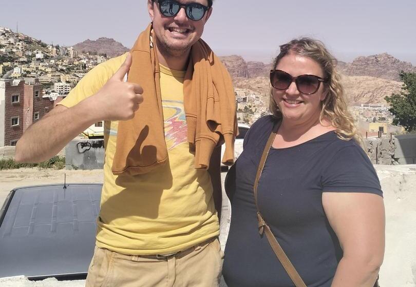 تختخواب و صبحانه Zrizira Inn