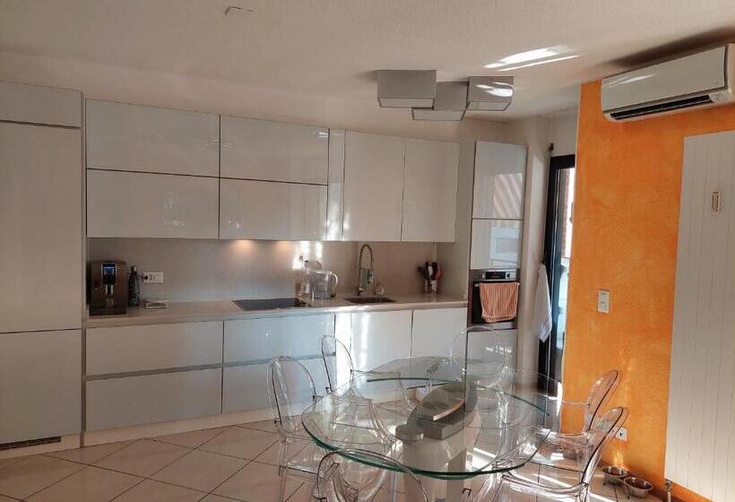 پانسیون Da Gianfi Lugano Pregassona   Stanza Privata   Adults Only